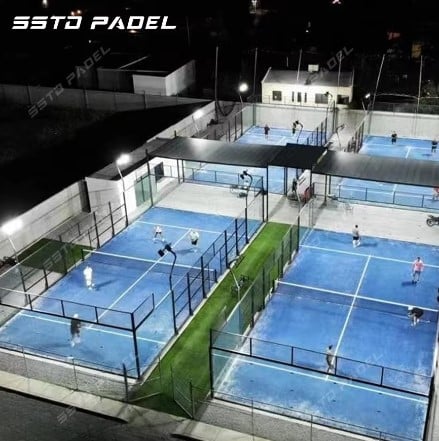Utvide ditt panoramatiske padelbanefasilitet