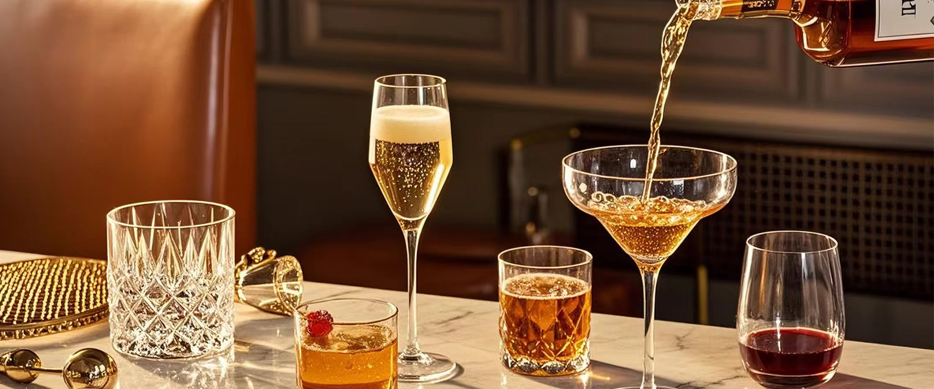 Decoding Wine Glass Shapes: Red vs White Wine Variants