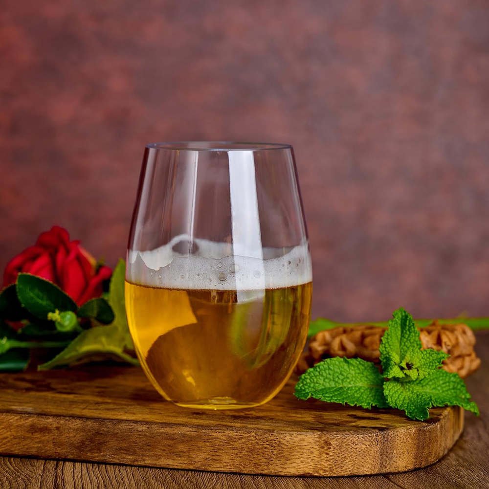 Tilpassede plastikkoppe til vin til brandpromotion