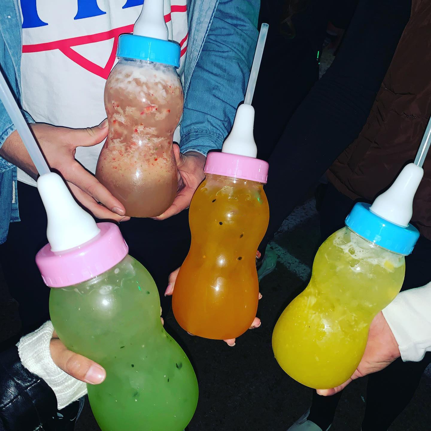 ขวดนมยักษ์ 32oz/66oz/100oz ขวดพลาสติกใสสำหรับน้ำผลไม้