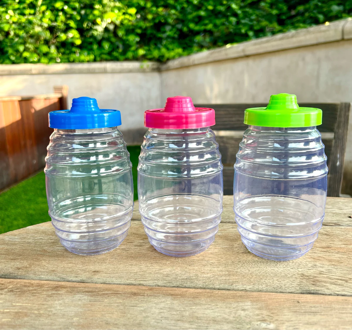32oz Tradisionele Mexikaanse Mini Vitroleros Aguas Frescas Plastiek Vatbokke met Geleidelde Deksel & Straw