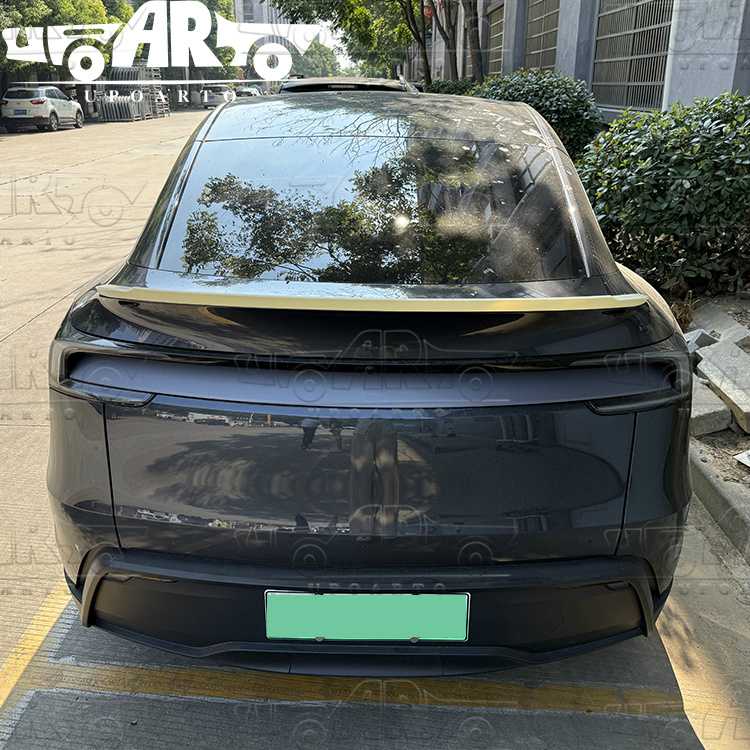tesla model y rear wing.jpg
