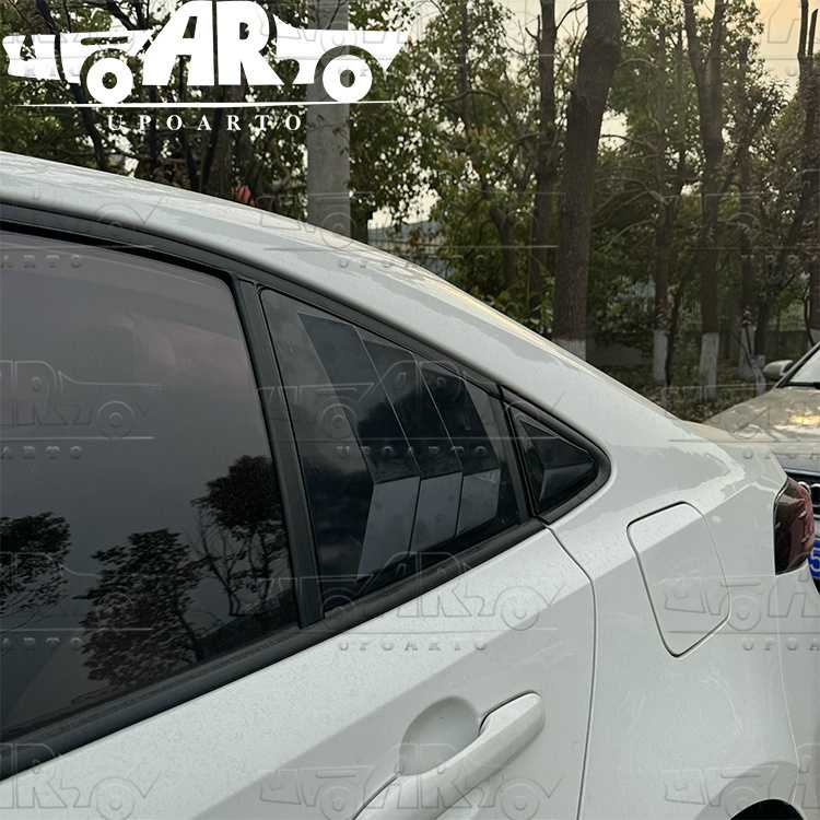 corolla rear window louver 2021.jpg