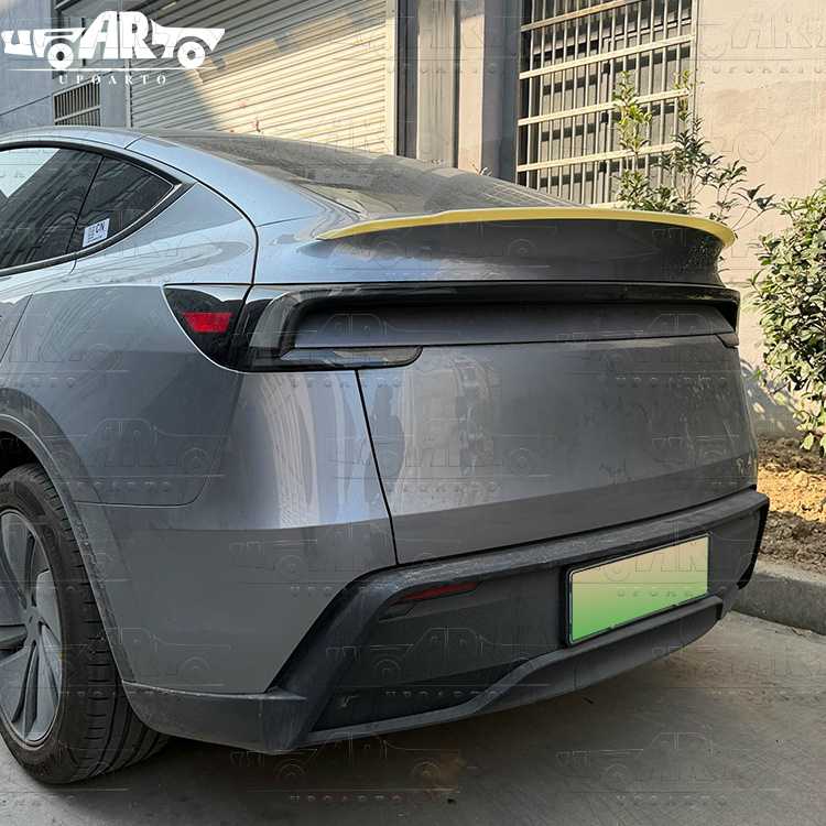 tesla model y tail spoiler(05a5e04e66).jpg