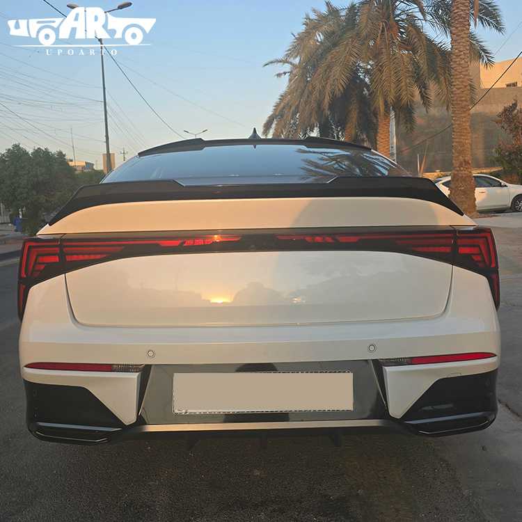 rear spoiler for kia k5.jpg