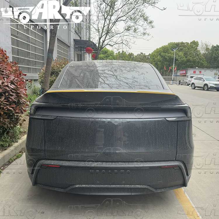 2025 model y blade spoiler.jpg