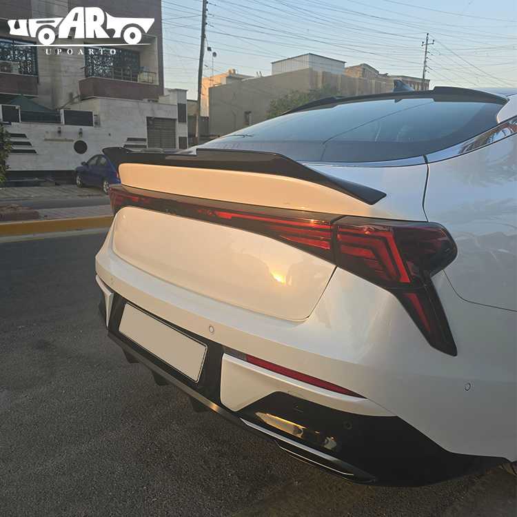 kia k5 trunk spoiler.jpg