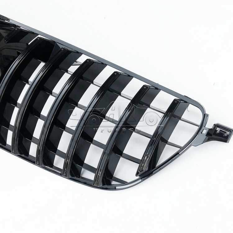 w 166 gtr front grille.jpg