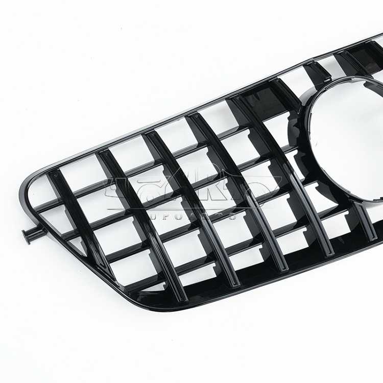 w212 front grille gtr.jpg