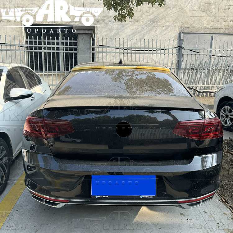 Magotan B8.5 top Spoiler.jpg
