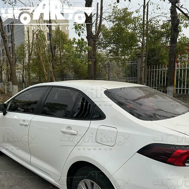 corolla rear window louver 2020.jpg