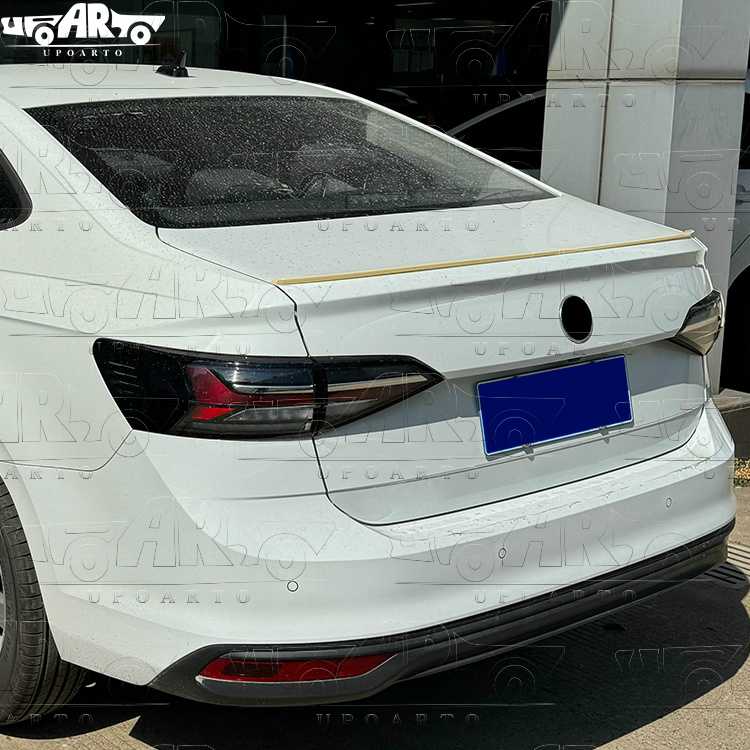 vw virtus spoiler.jpg