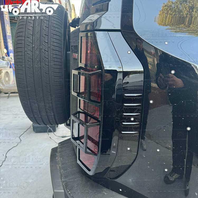 jetour g700 2025 taillight protect frame trims.jpg