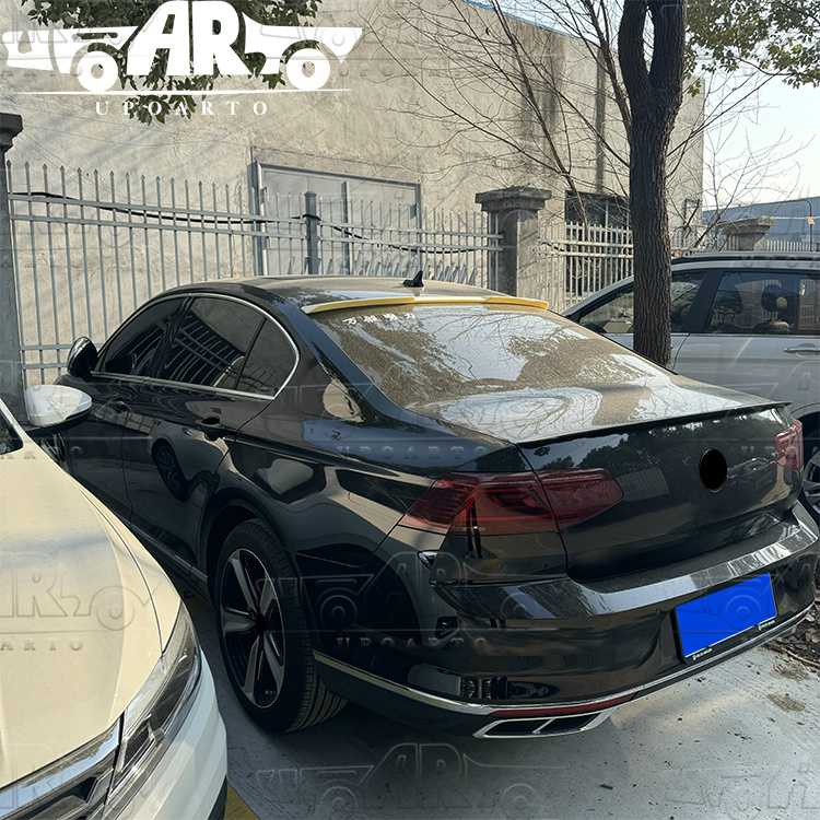 Magotan B8.5 back Spoiler.jpg