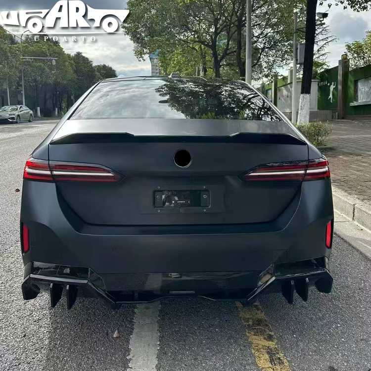 bmw g60 car diffuser.jpg