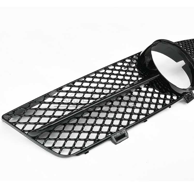 2009 w219 grille.jpg