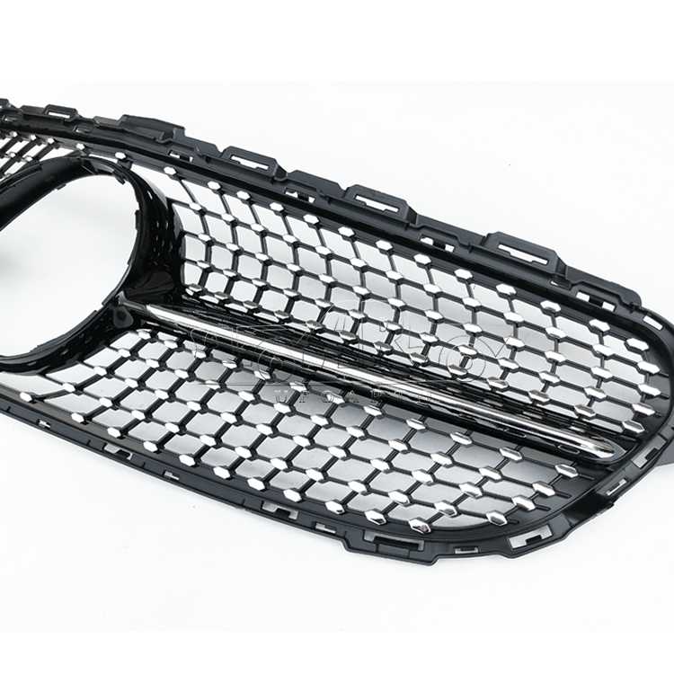 W205 2017 GRILLE.jpg