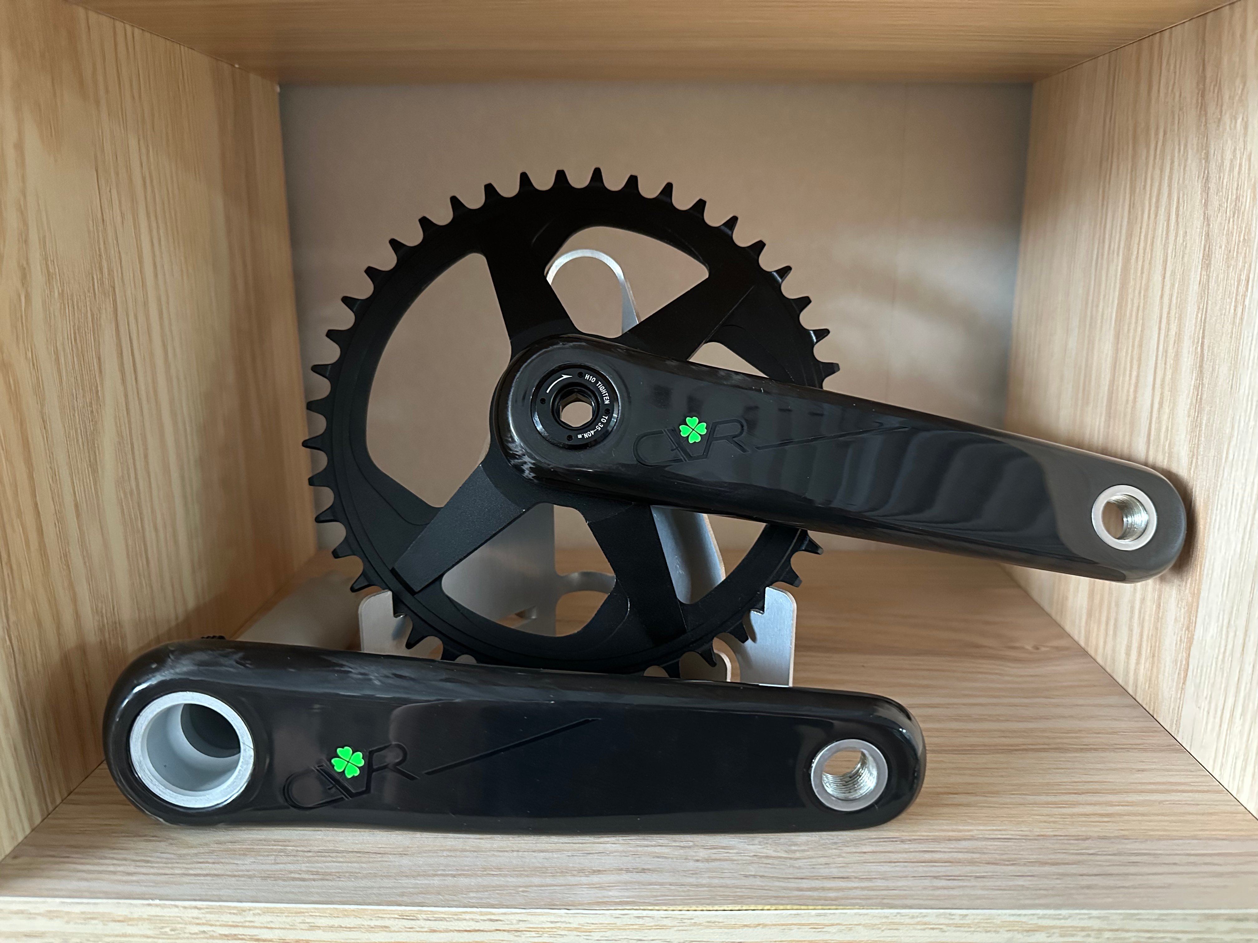Carbon Fiber Cranks: How to Balance Lightweight Performance & Structural Durability? ManufacturingLevel Analysis
