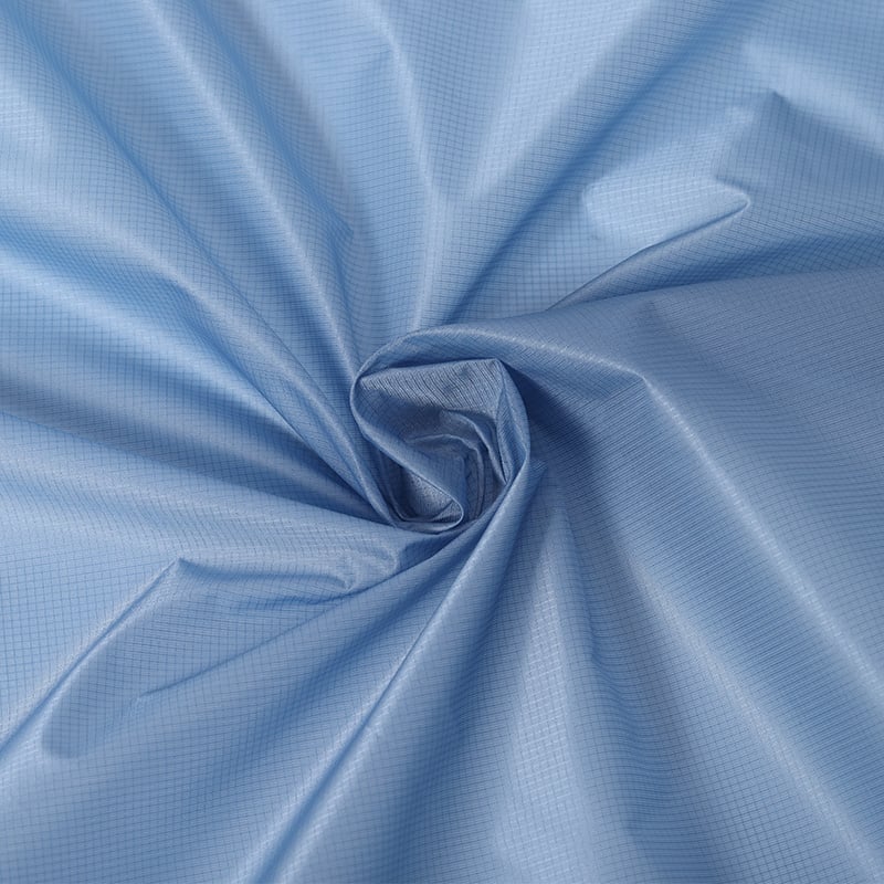 Nylon Taffeta + 3 Layers TPU Lamination: Extreme Weather Protection