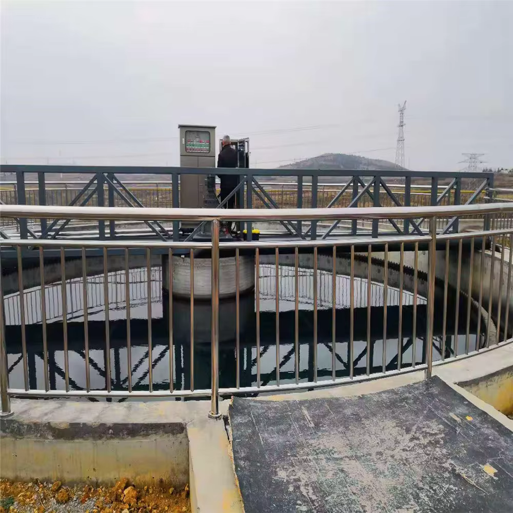 Automatic Full Bridge Chain industrial and domestic Wastewater treatment Sludge Scraper in Secondary Sedimentation tank factory