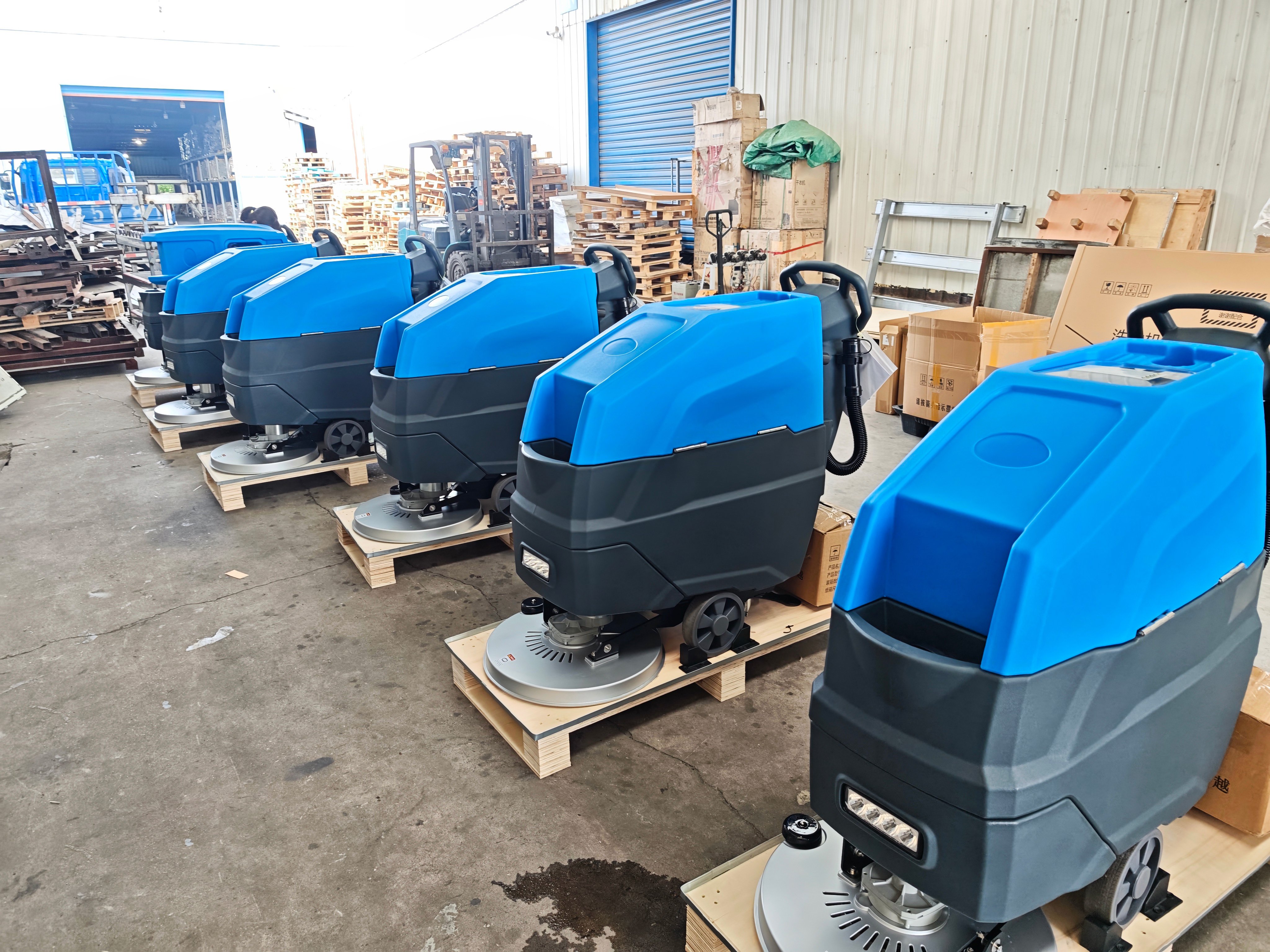 Turkish Distributor Reorders F530 Floor Scrubbers with Spare Parts