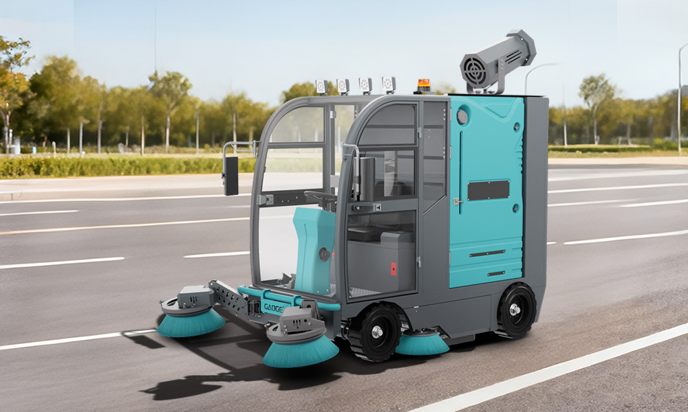 How Does a Road Sweeper Improve Street Cleaning Efficiency?
