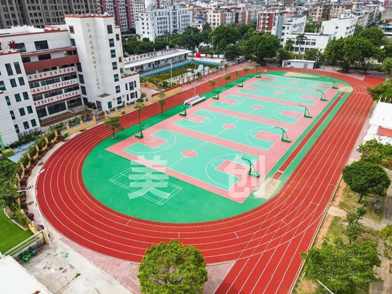 What unique advantages does the silicon PU floor have over other sports floor materials?