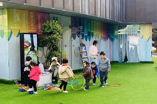 Kindergarten is a must! Parents who have seen this selection of kindergarten lawns all give thumbs up!