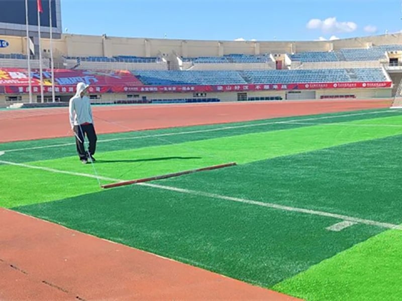The sixth-generation 96,000 + density no-fill lawn of Meichuang made its debut at Liangping National Fitness Center