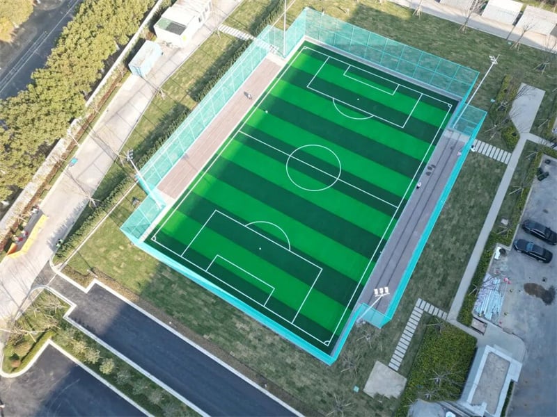 Kaiweites Semiconductor has selected the sixth-generation 96,000 + density no-fill turf from Meichuang to create a high-quality football field