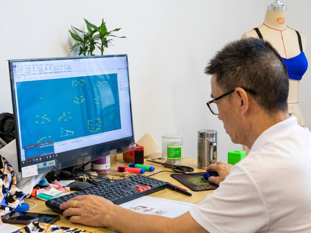 Swimwear Sampling Process Explained From Concept to Production (2).png