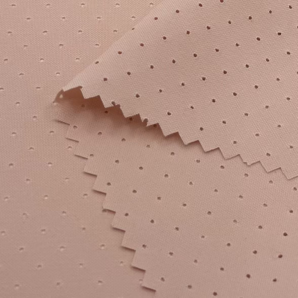 What Are the Benefits of Using Polyester Blend Fabric in Your Products?