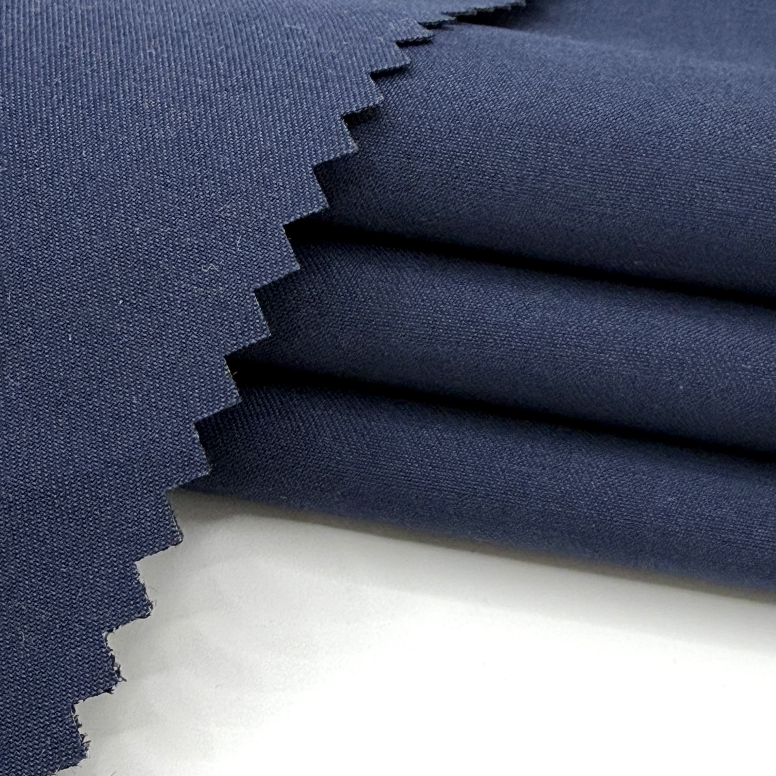 How to Identify Premium Waterproof Outdoor Fabric for Your Needs