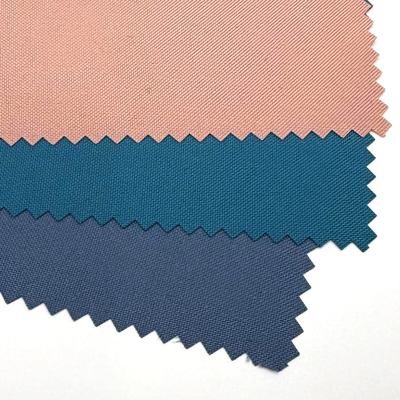 How Fire Resistant Cloth Meets Industry Standards for Safety and Compliance?