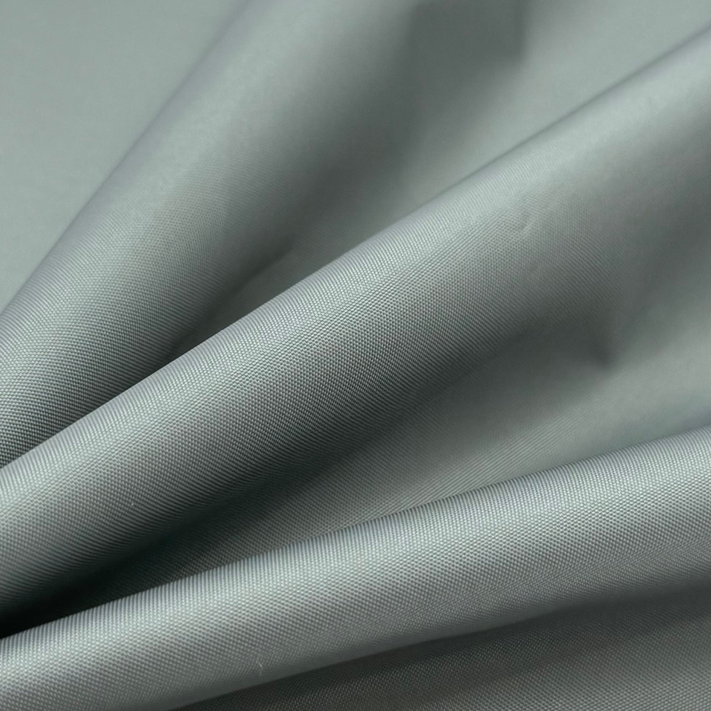 How Fireproof Cloth Material Enhances Safety Standards in Workplaces