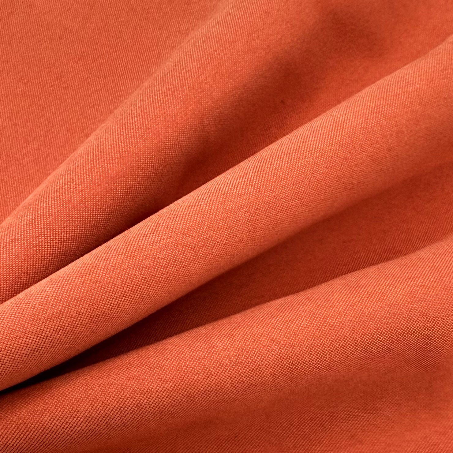 What Common Issues to Avoid When Using Waterproof Cloth Material?