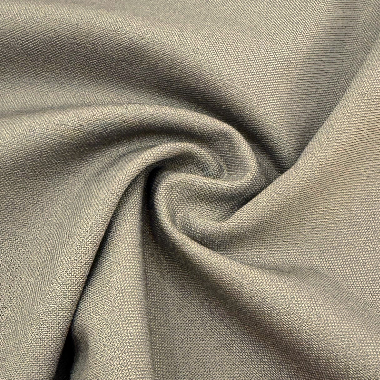 What Makes Nylon and Spandex the Preferred Choice for Sportswear?