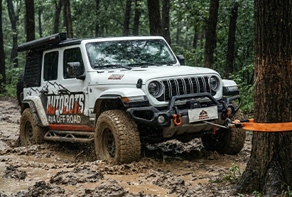 Is Soft Shackle Safe for Muddy Jungle Off-Road Recovery?