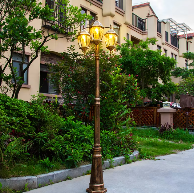 European Style Lawn Waterproof Garden Lamp High Pole Villa Outdoor Courtyard Garden Lighting manufacture
