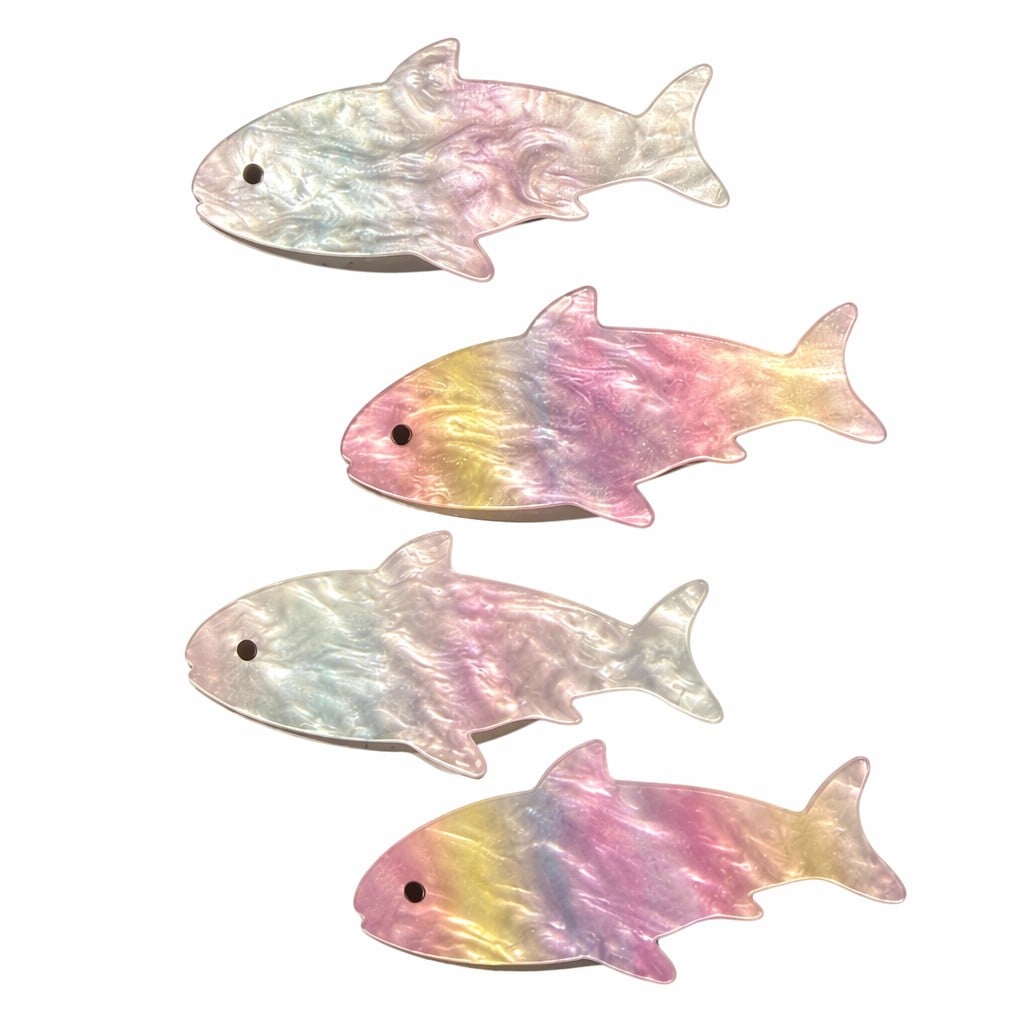 4-Piece 3D Iridescent Fish Plastic Spring Bag Clips – Pearlized Snack Sealers with Retail Hanging Card for Kitchen Storage & Creative Gifts