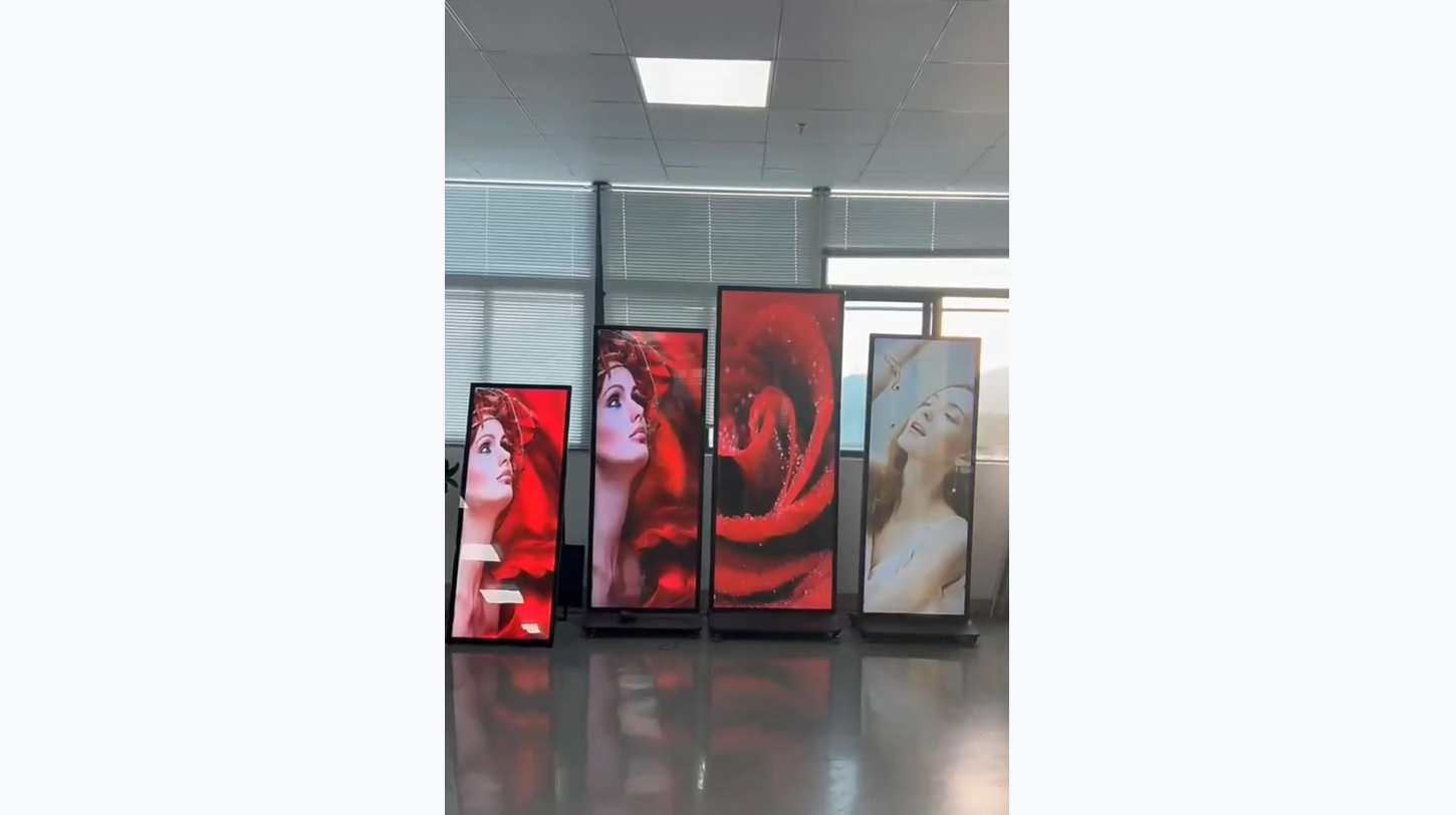 Fuldt gulvstående reklamemaskine display