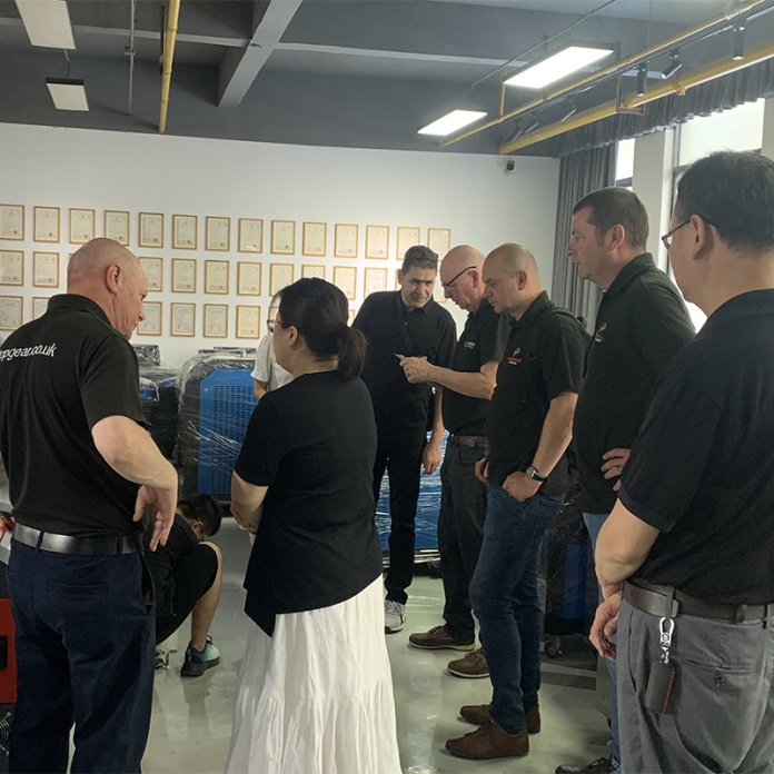 Visit from UK dealers