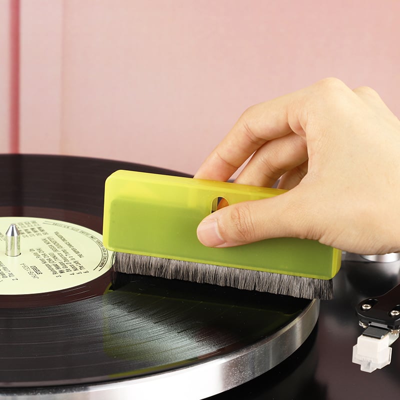 Colorful handle Carbon fiber brush anti static vinyl record cleaning brush best price to sale