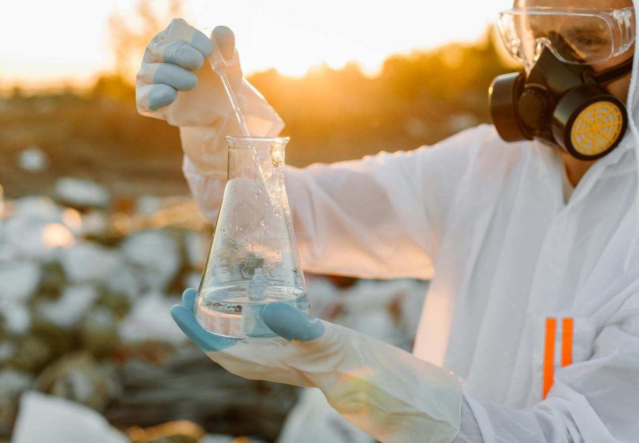 Testing for ammonia and chlorine in urban drinking water.png