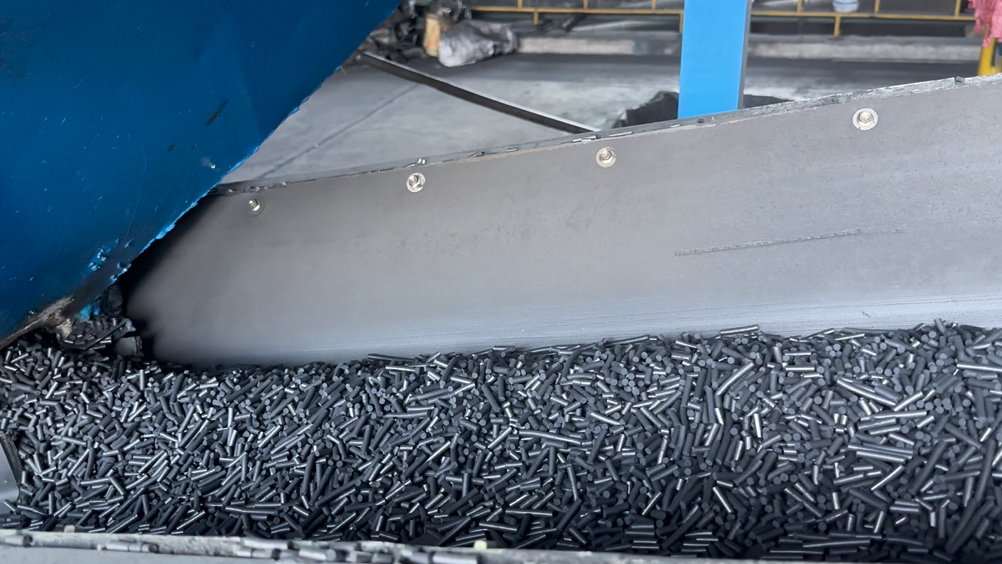 40 Tons of 4mm Pellet Activated Carbon to South Korea for Air Purification Equipment