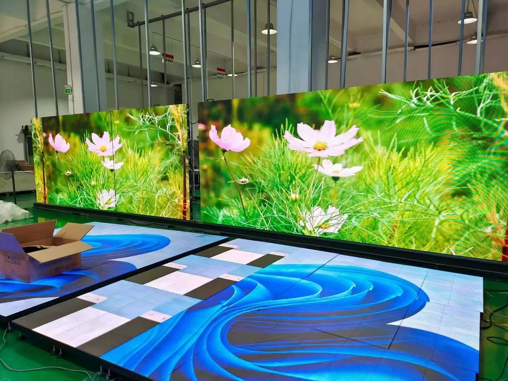 Screen Tiles: Building Blocks of Large LED Displays