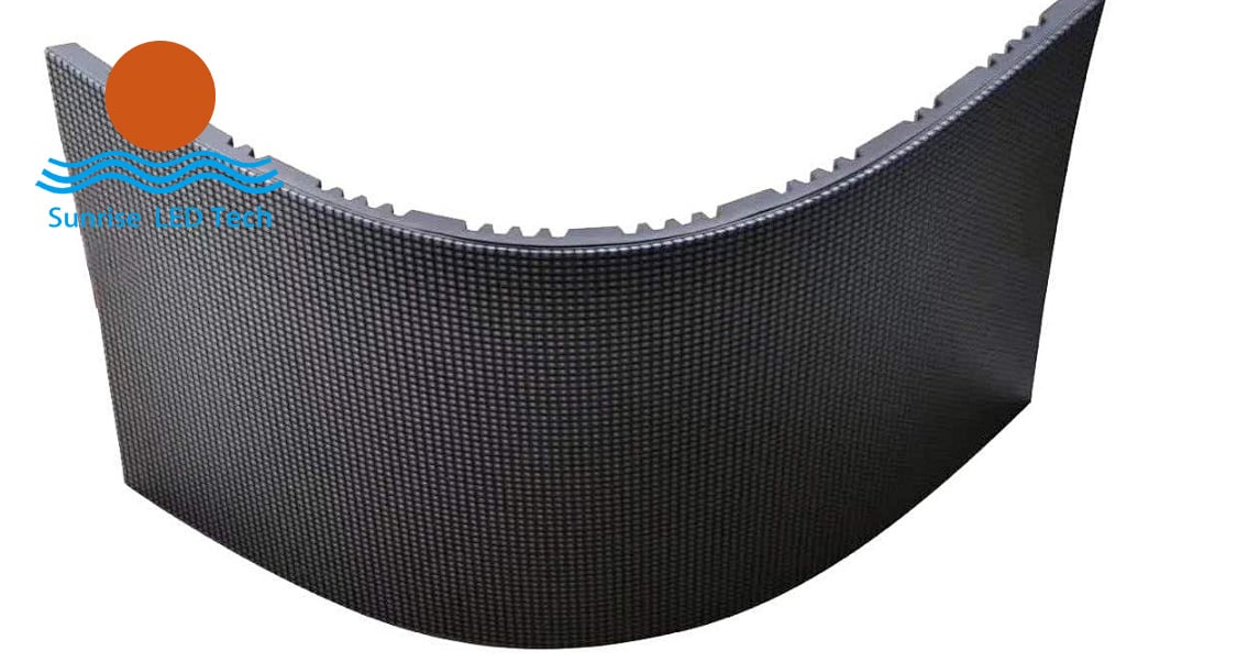 Pourquoi l'affichage LED flexible est-il populaire dans la décoration d'espaces irréguliers ?