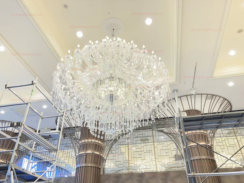 Wedding crystal chandelier.jpg