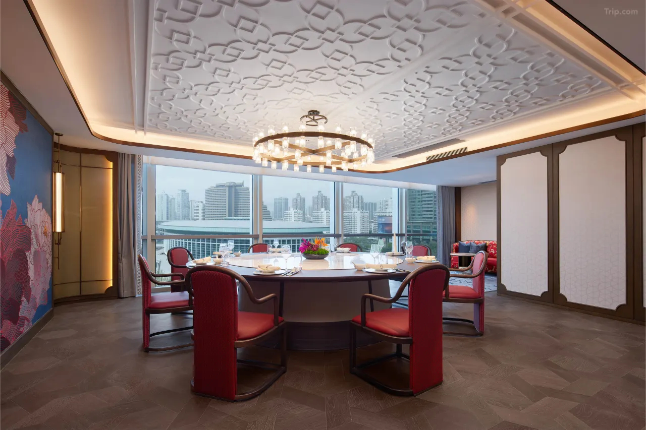 Radisson Hotel Lighting (3).jpg