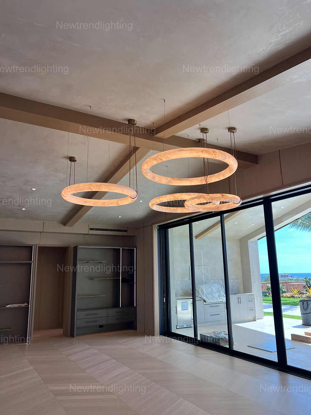 Hawaii villa chandelier (4).jpg